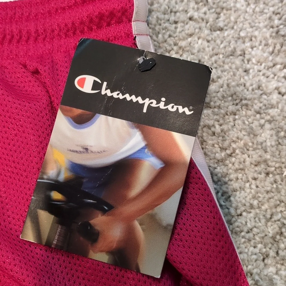 NWT Champion Red And White Mesh Shorts Size Medium - Picture 2 of 5